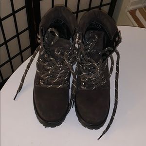 Mini boot -steve madden